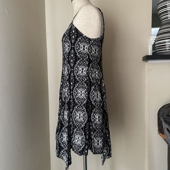 LILY ROSE BLACK IVORY FLORAL SPAGHETTI STAP FLUTED HEMLINE DRESS SIZE XL EUCXL - Picture 6 of 10